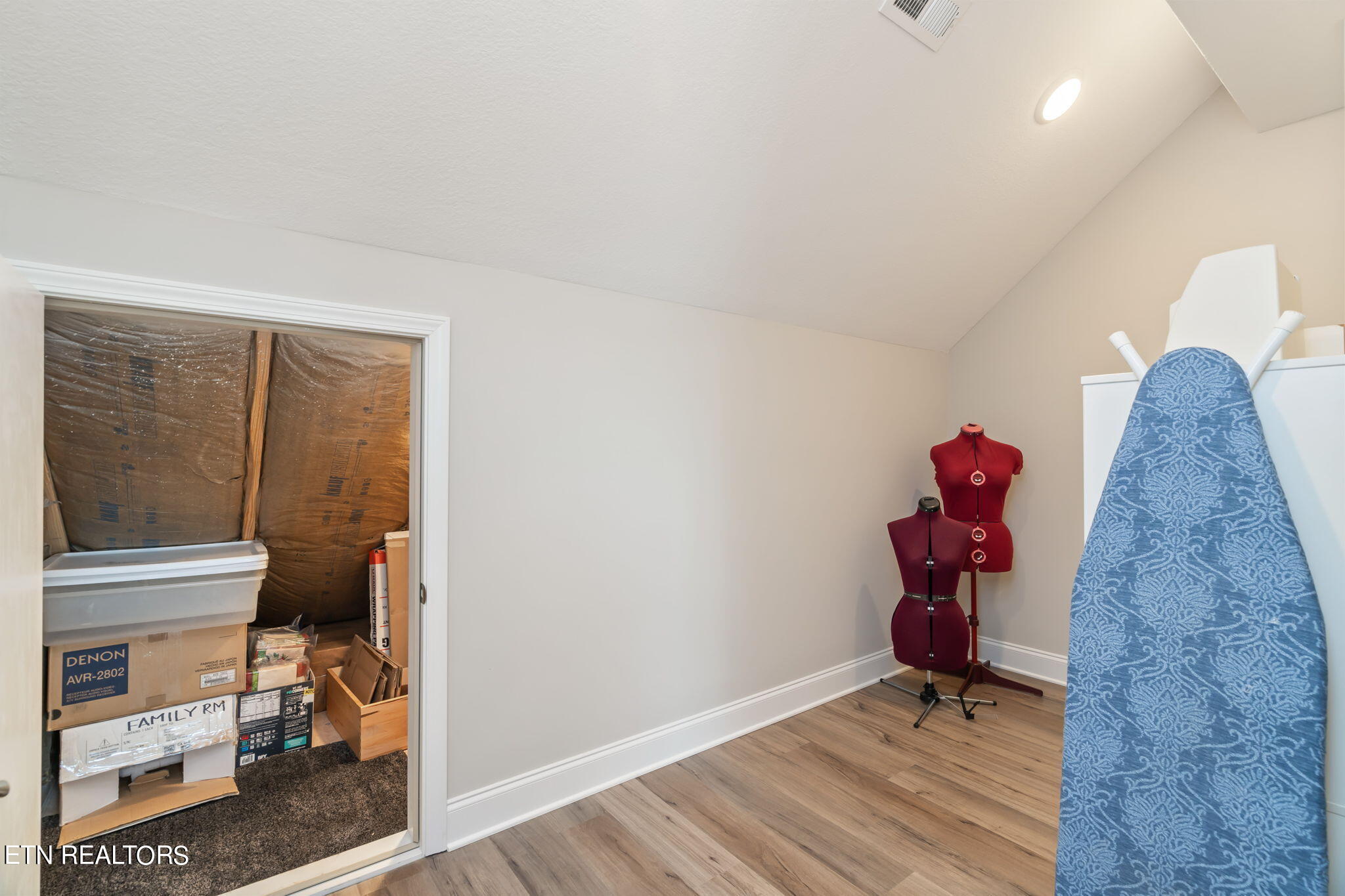 102 Mistletoeberry Road Oak Ridge, TN 37830 - Photo 25 of 60 Storage