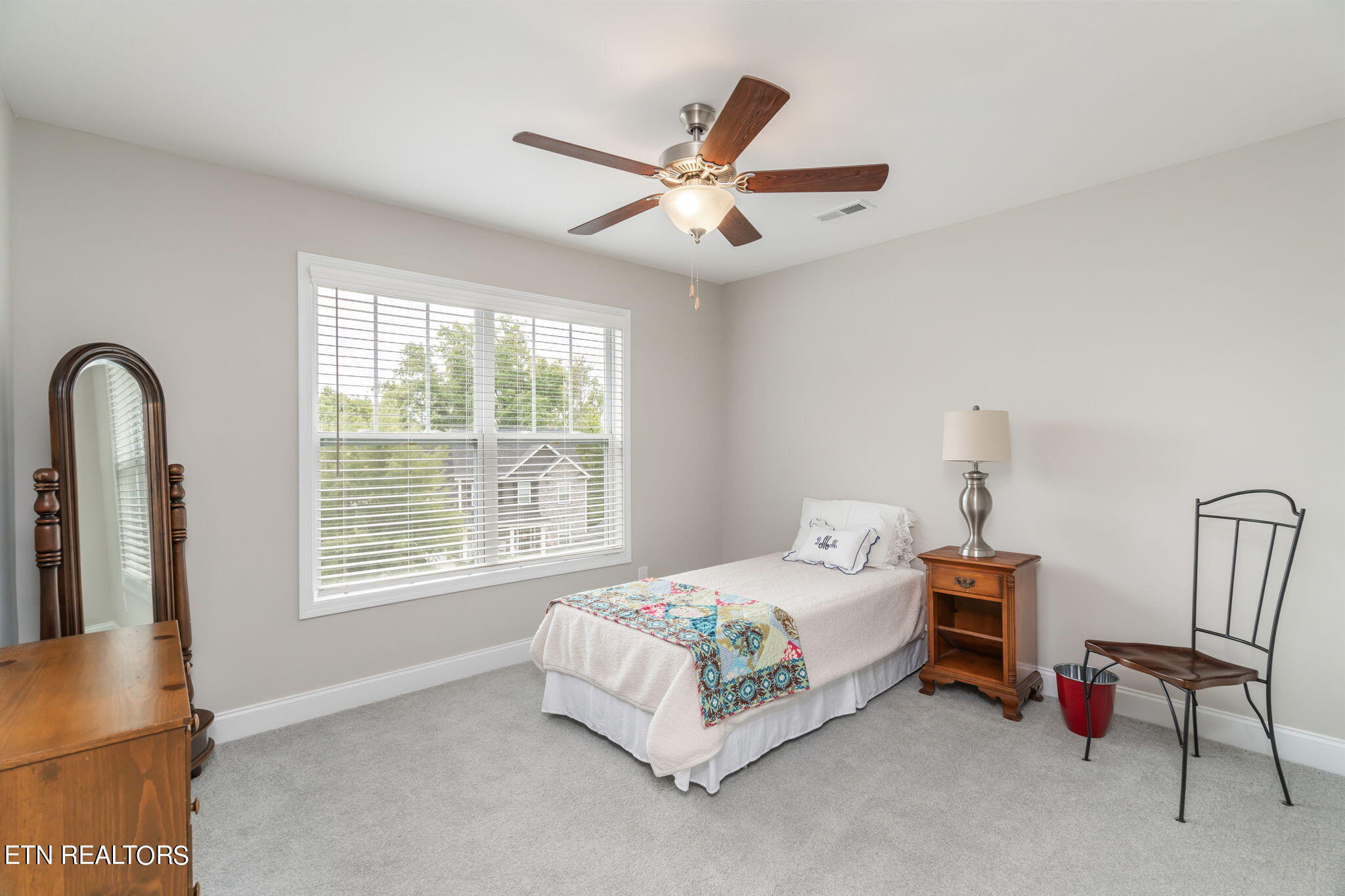 102 Mistletoeberry Road Oak Ridge, TN 37830 - Photo 26 of 60 Bedroom 3