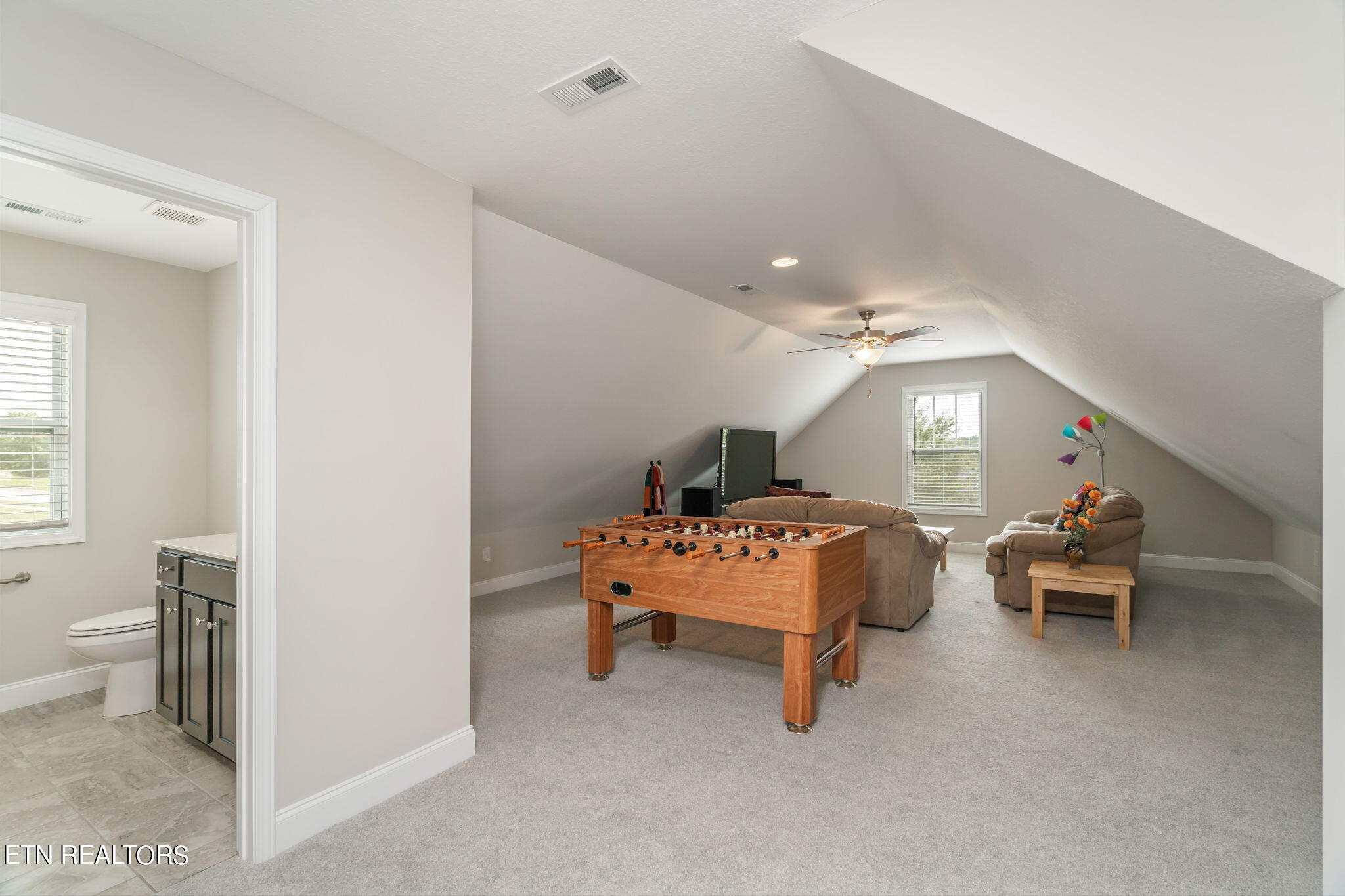 102 Mistletoeberry Road Oak Ridge, TN 37830 - Photo 31 of 60 Bedroom 5/ 2nd Owner's Suite