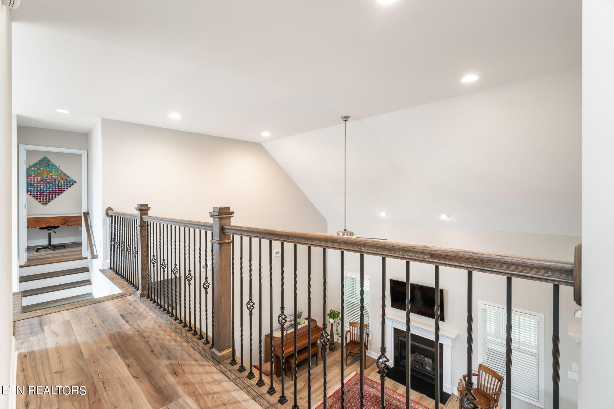 102 Mistletoeberry Road Oak Ridge, TN 37830 - Photo 35 of 60 Open Walk Way