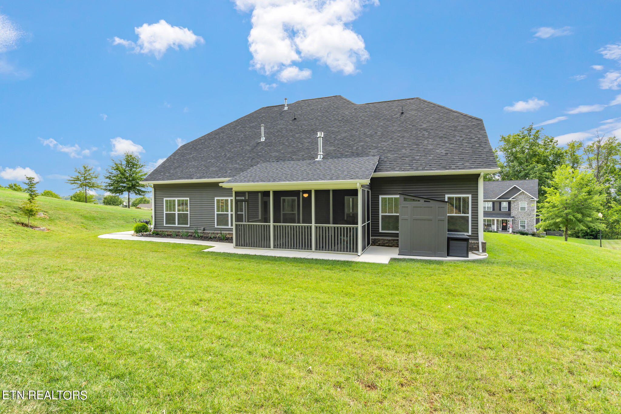 102 Mistletoeberry Road Oak Ridge, TN 37830 - Photo 39 of 60 Backyard