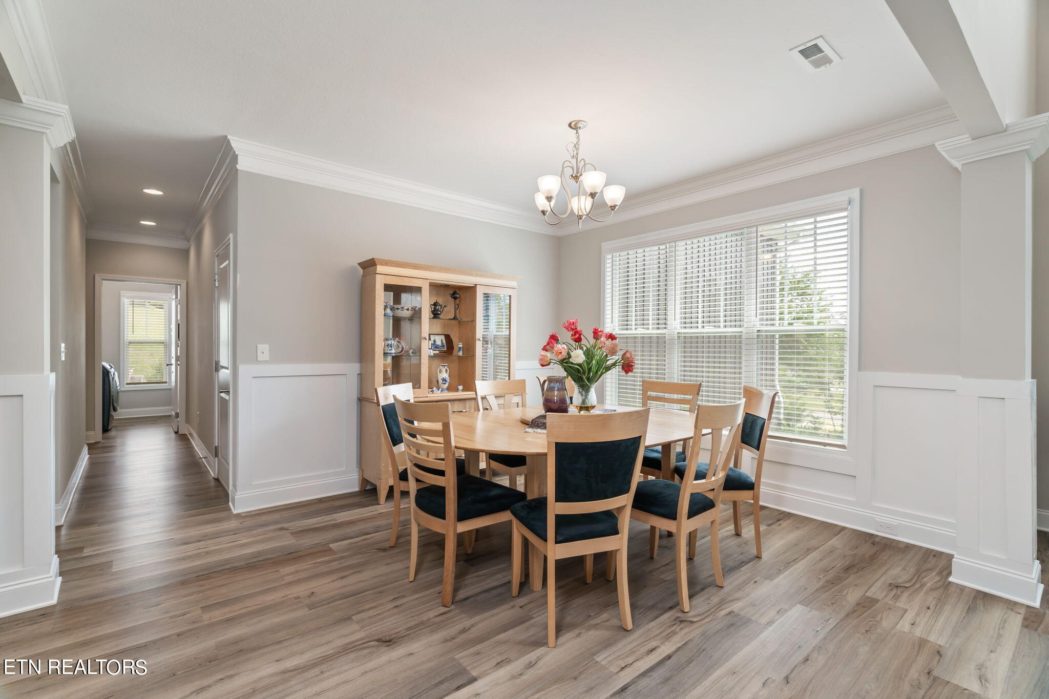 102 Mistletoeberry Road Oak Ridge, TN 37830 - Photo 8 of 60 Dining Room