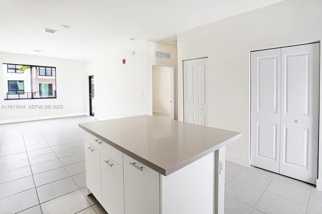 $3,700 | 8167 Northwest 41st Street, Unit E104, Doral, FL 33166