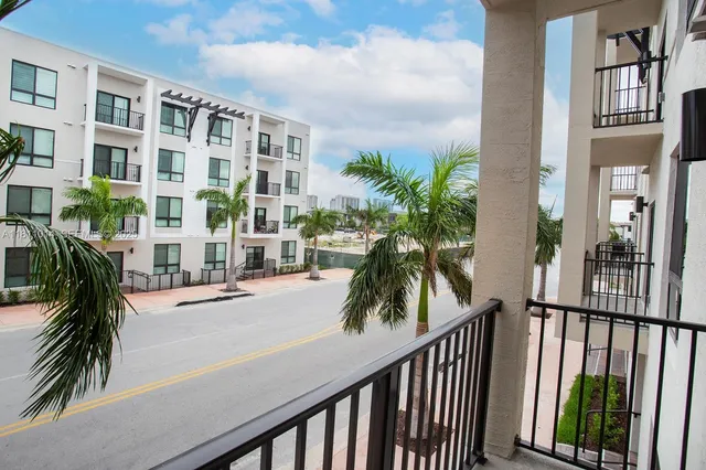 $3,700 | 8167 Northwest 41st Street, Unit E104, Doral, FL 33166