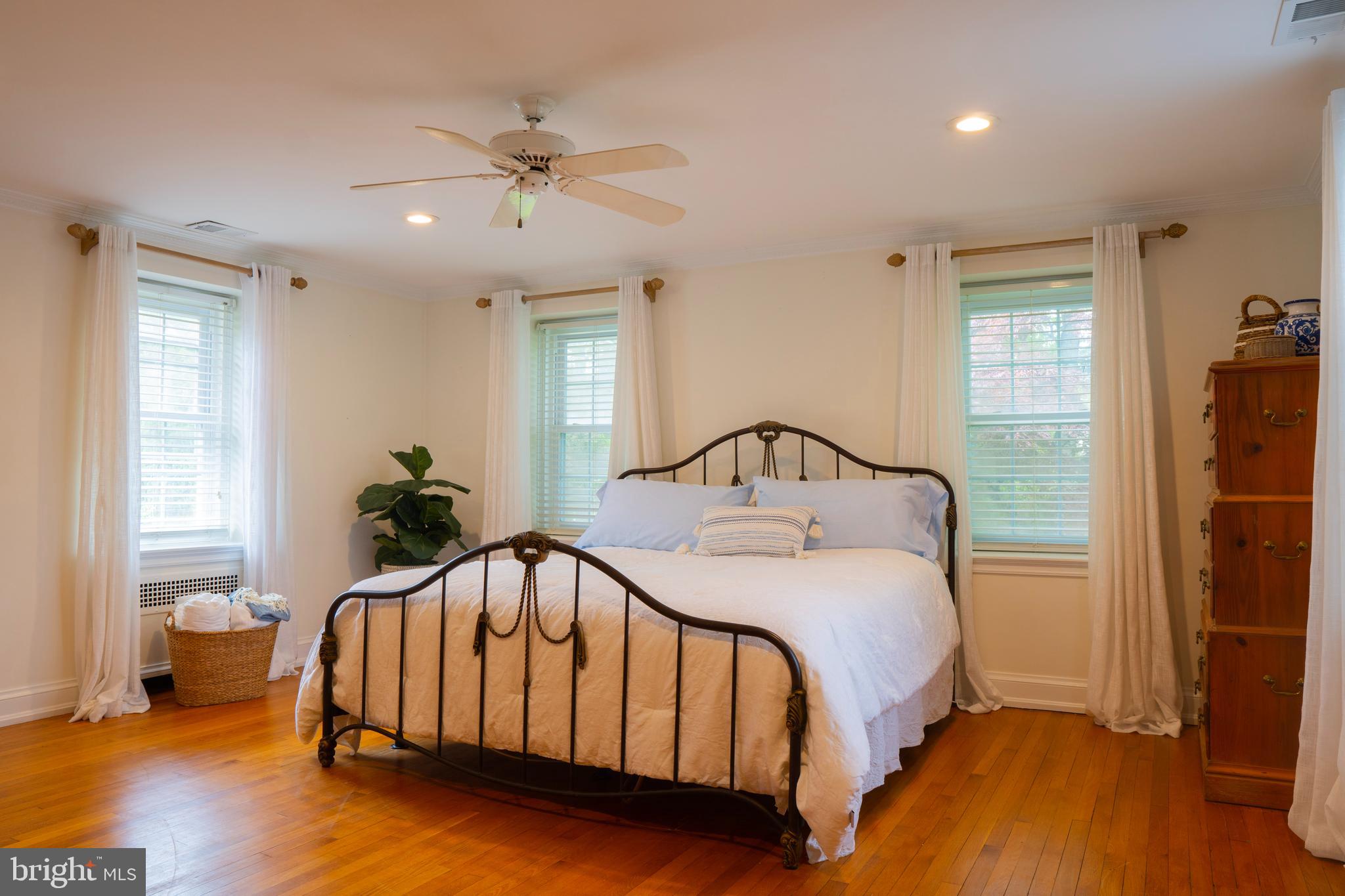 1427 Welsh Road Huntingdon Valley, PA 19006 - Photo 38 of 63