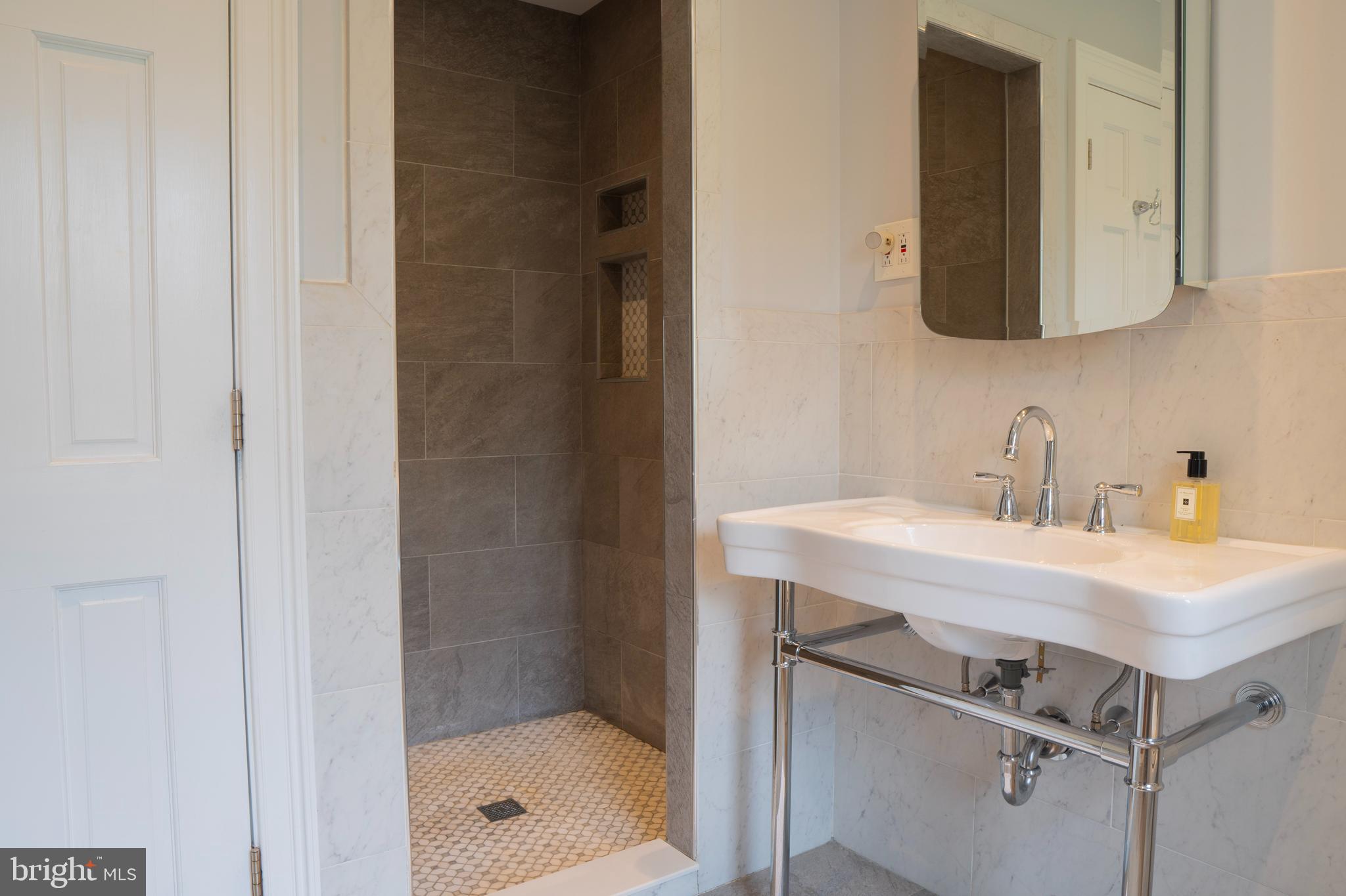 1427 Welsh Road Huntingdon Valley, PA 19006 - Photo 40 of 63