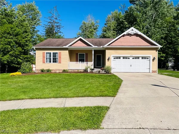 $379,900 | 675 Bridle Court, Geneva, OH 44041