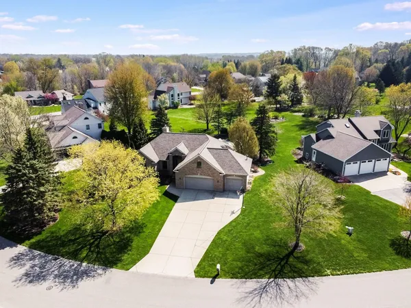 $629,900 | 6328 Summerhill Drive, Hudsonville, MI 49426