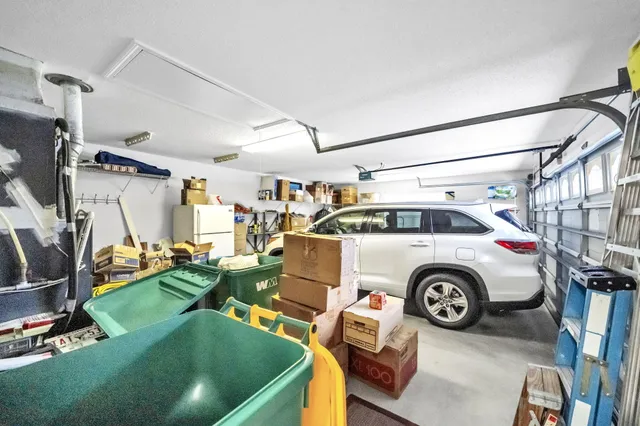 a view of a fountain in front of a house