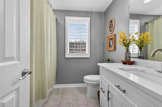 a view of a workspace with furniture