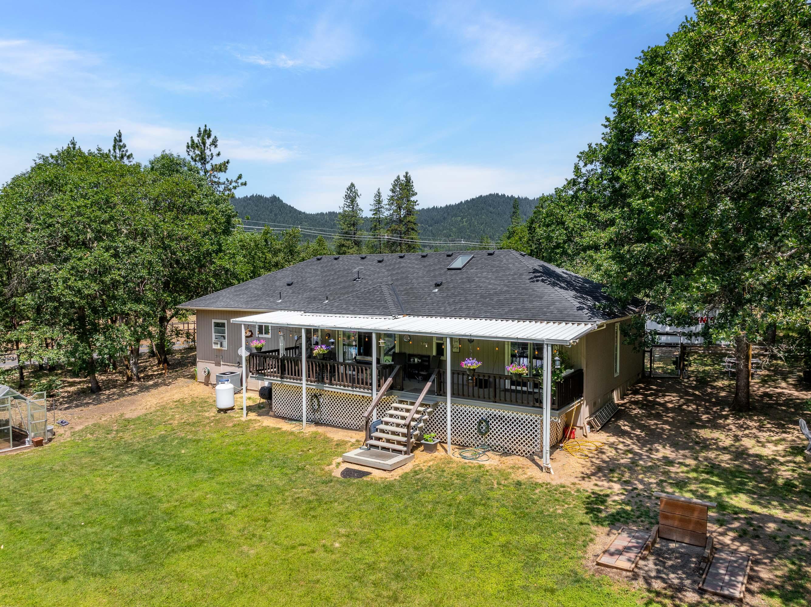 5851 Hugo Road Grants Pass, OR 97526 - Photo 33 of 48 DRONE (7 of 8)