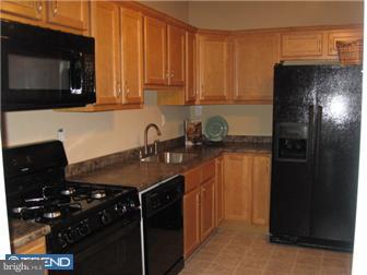 221 Huntley Road Upper Darby, PA 19082 - Photo 4 of 12 Kitchen