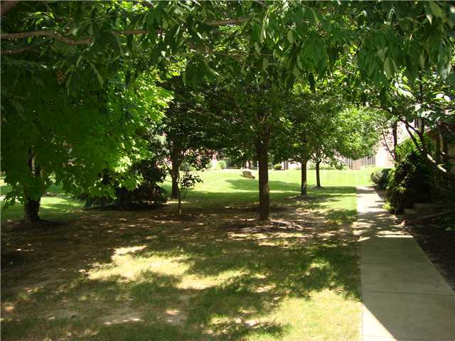 6284 Rutherford Place, Unit C Columbus, OH 43213 - Photo 17 of 18