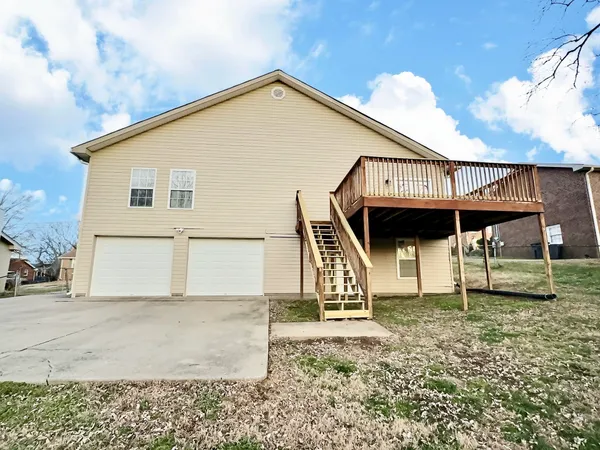 $397,900 | 121 Hillwood Drive, Hendersonville, TN 37075