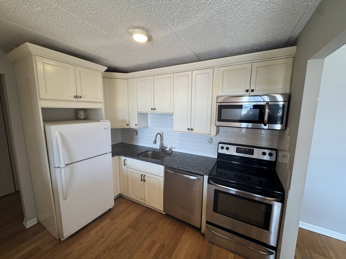 9128 West Terrace Drive, Unit 3M Niles, IL 60714 - Photo 5 of 21