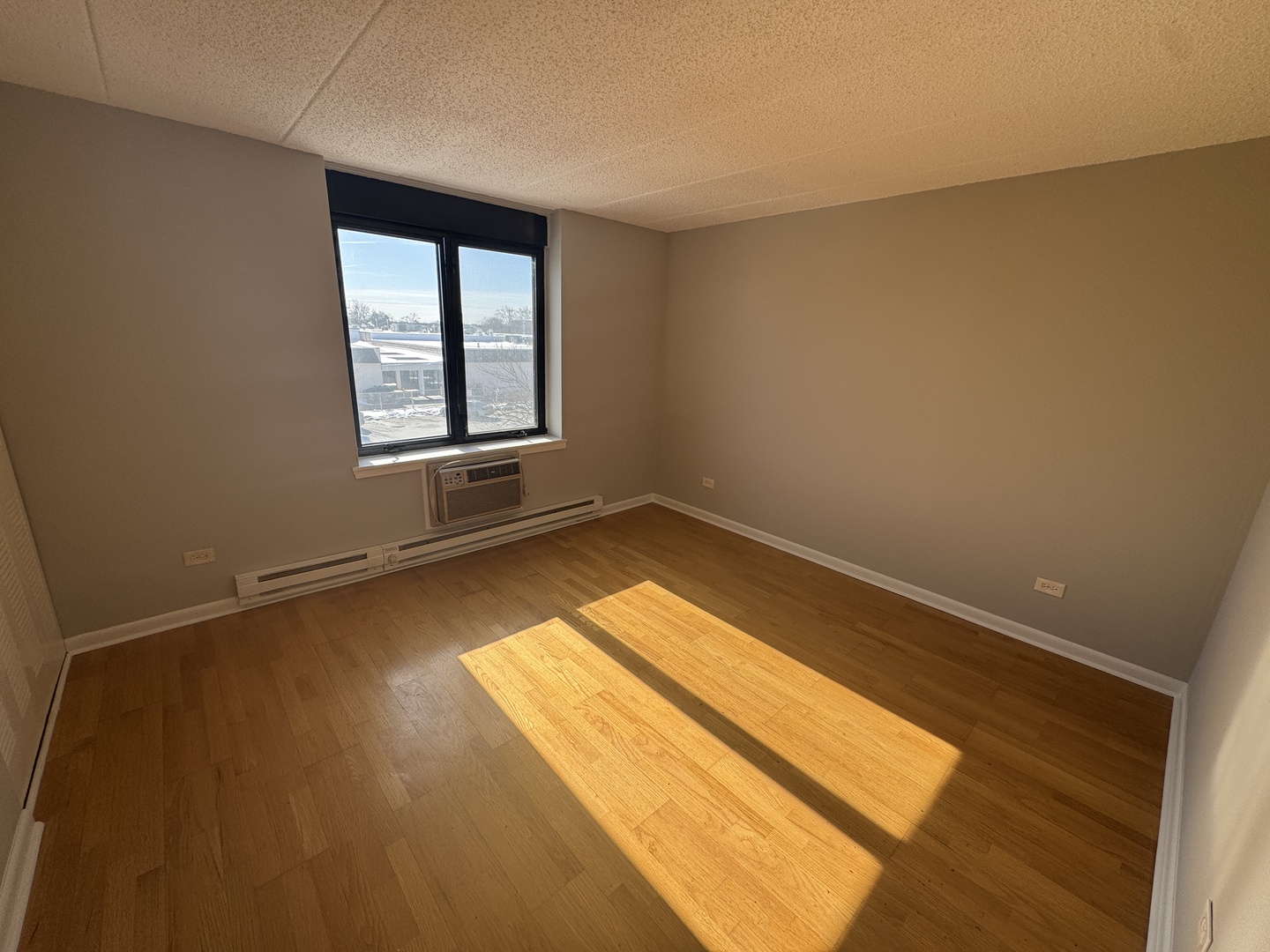 9128 West Terrace Drive, Unit 3M Niles, IL 60714 - Photo 9 of 21