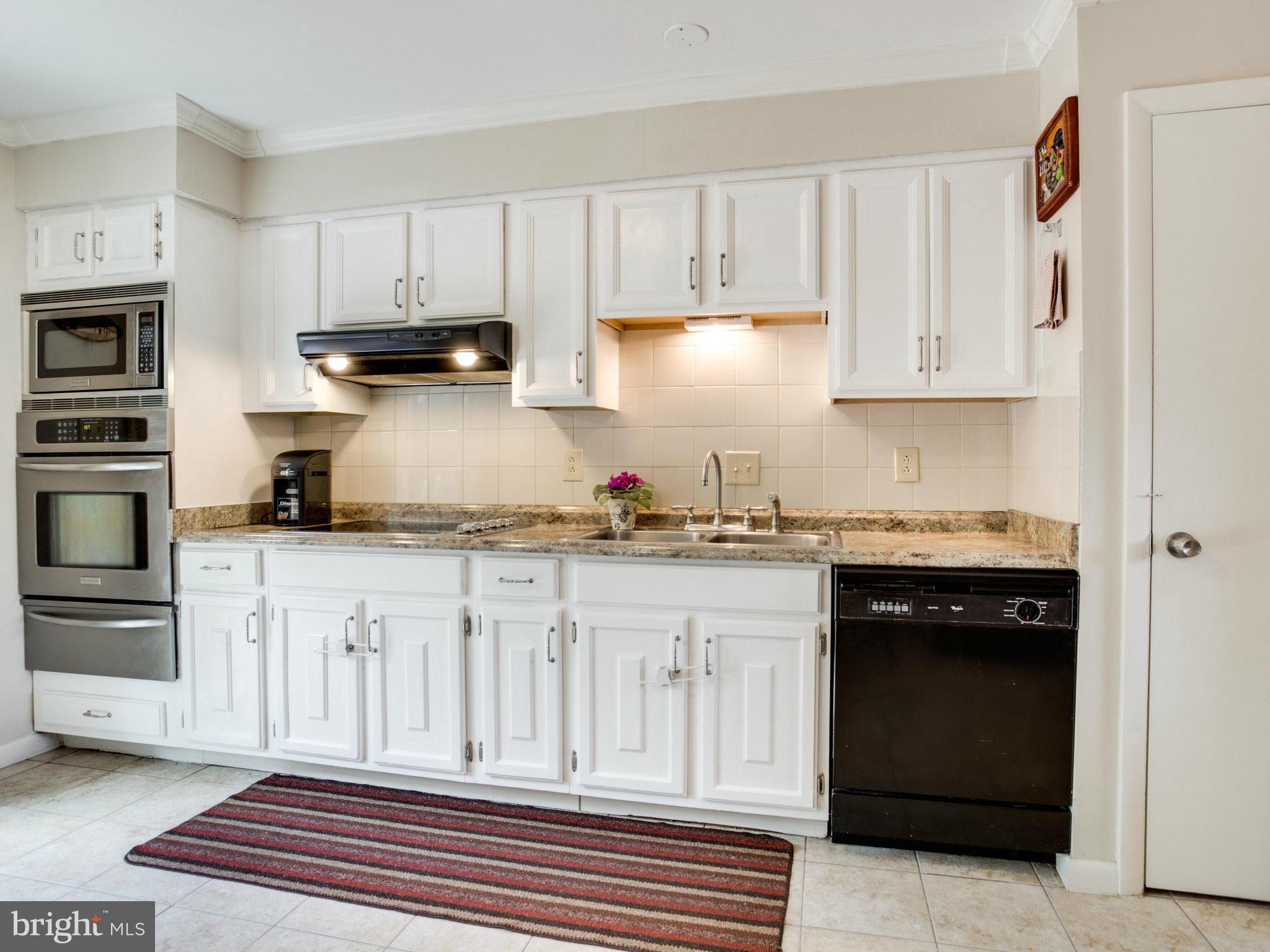 8805 Loughran Road Fort Washington, MD 20744 - Photo 8 of 30 Kitchen