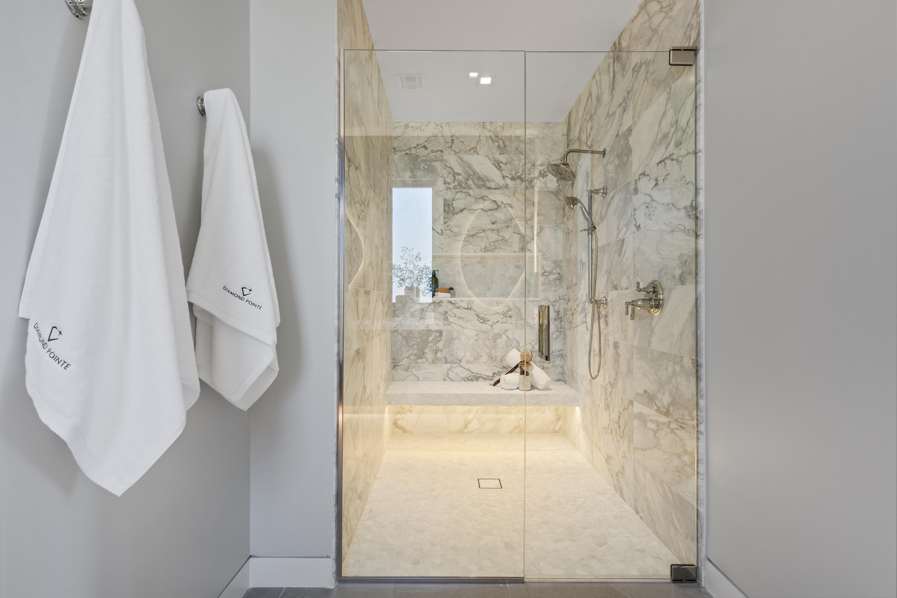 106 South Rim Club Drive Payson, AZ 85541 - Photo 26 of 45 a bathroom with a shower