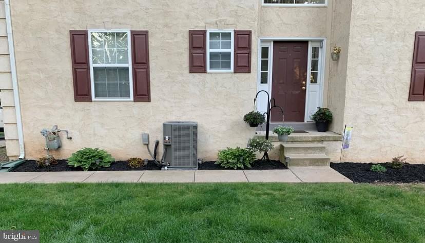 501 Buchanan Road Perkasie, PA 18944 - Photo 5 of 56 a front view of a house with a yard