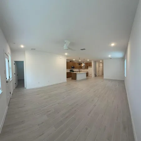 $2,998 | 4727 Bay Vista Drive, Baytown, TX 77523