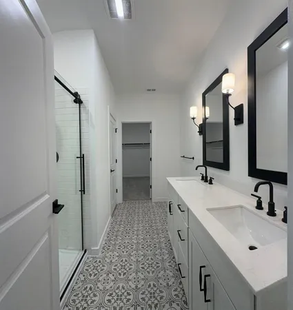 $2,998 | 4727 Bay Vista Drive, Baytown, TX 77523