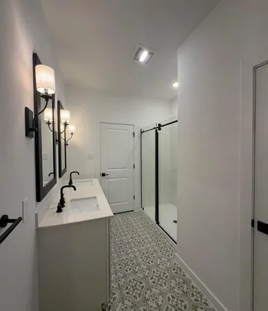 $2,998 | 4727 Bay Vista Drive, Baytown, TX 77523