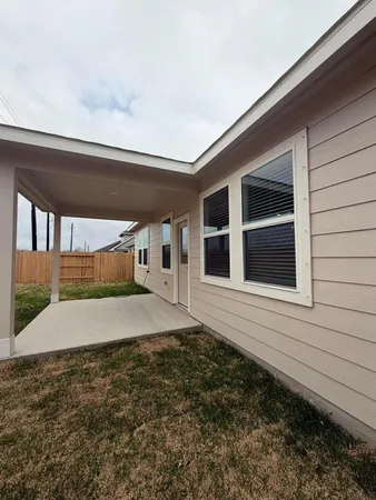 $2,998 | 4727 Bay Vista Drive, Baytown, TX 77523