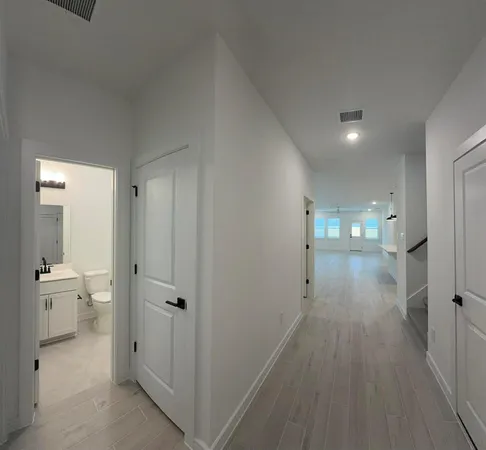 $2,998 | 4727 Bay Vista Drive, Baytown, TX 77523