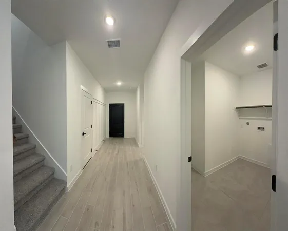 $2,998 | 4727 Bay Vista Drive, Baytown, TX 77523