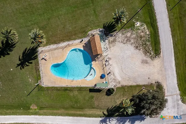 $220,000 | 654 Calumet Drive, Palacios, TX 77465