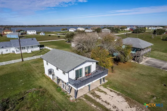 $220,000 | 654 Calumet Drive, Palacios, TX 77465