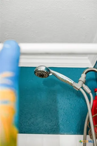 $220,000 | 654 Calumet Drive, Palacios, TX 77465