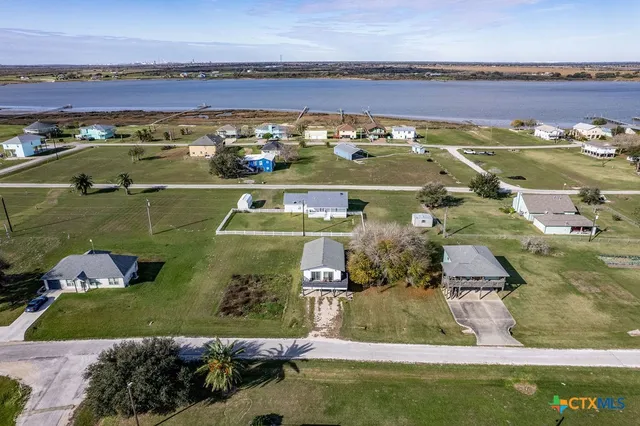 $220,000 | 654 Calumet Drive, Palacios, TX 77465