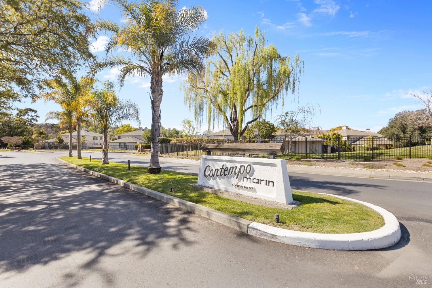 363 Glacier Way San Rafael, CA 94903 - Photo 20 of 20 a sign that is on the side of the road