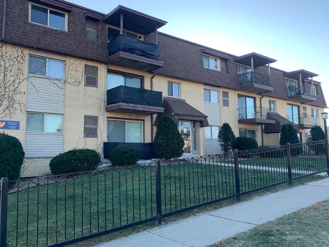 $1,500 | 8141 84th Place, Unit 2D, Justice, IL 60458