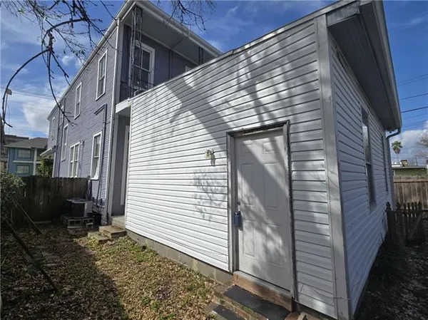 $950 | 2837 General Pershing Street, Unit A, New Orleans, LA 70115