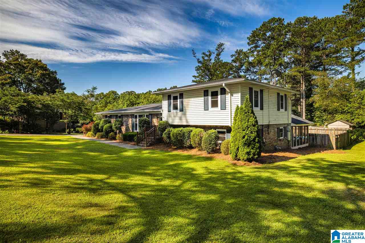 11 Pine Circle Oneonta, AL 35121 - Photo 2 of 43