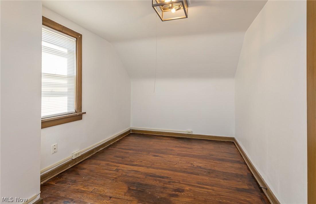 3577 Tullamore Road Cleveland, OH 44118 - Photo 25 of 27 Gallery Image 25