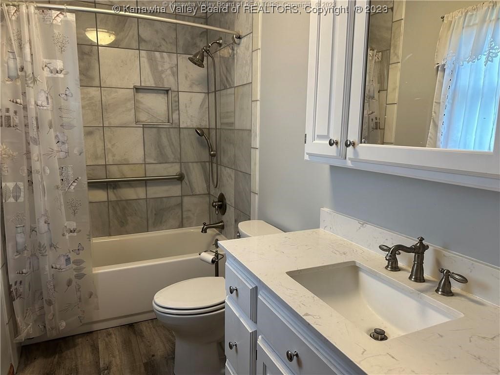 5884 Sandhill Road Point Pleasant, WV 25550 - Photo 25 of 33 Master Bath