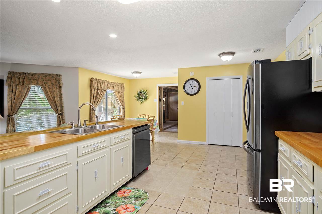 8147 Yorkhaven Road Mobile, AL 36695 - Photo 10 of 27