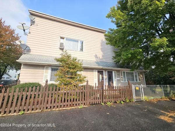 $1,200 | 624 Court Street, Unit 2, Scranton, PA 18508