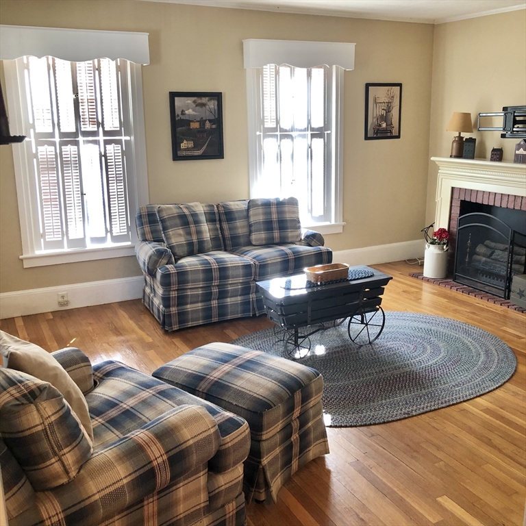 366 Main Street Clinton, MA 01510 - Photo 13 of 31 Gallery Image 13