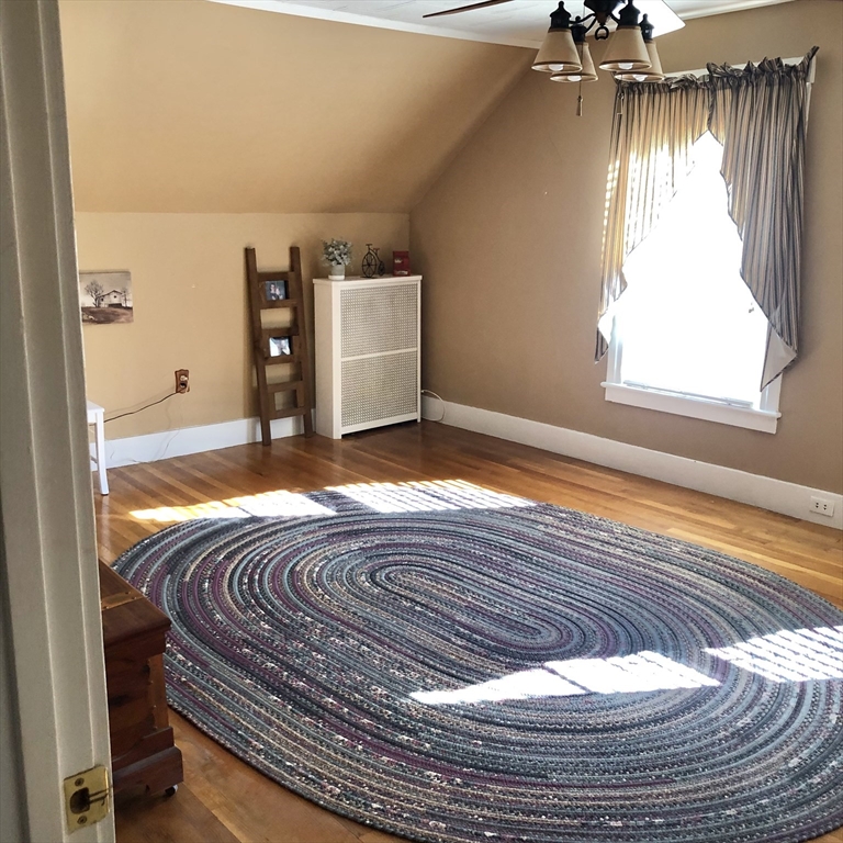366 Main Street Clinton, MA 01510 - Photo 17 of 31 Gallery Image 17