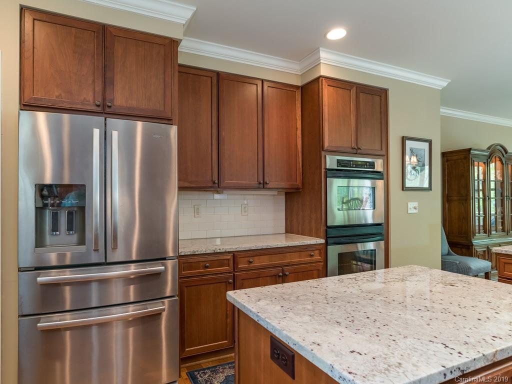 113 Little Cherokee Ridge Hendersonville, NC 28739 - Photo 12 of 37 Gallery Image 12