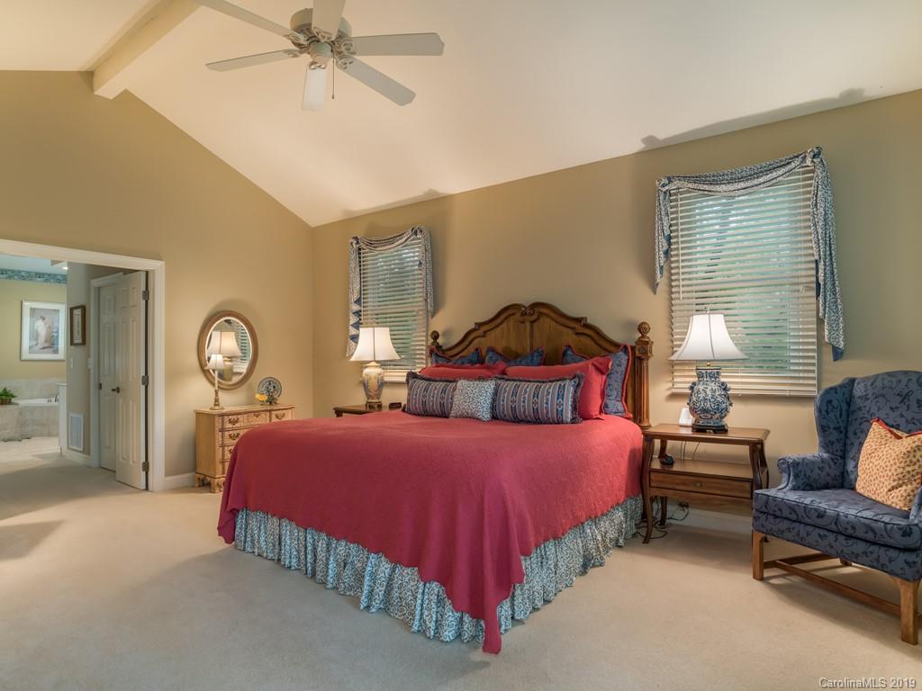 113 Little Cherokee Ridge Hendersonville, NC 28739 - Photo 13 of 37 Gallery Image 13