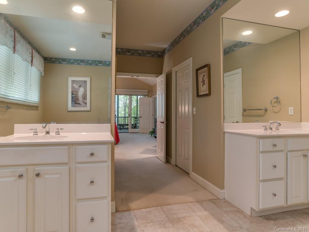 113 Little Cherokee Ridge Hendersonville, NC 28739 - Photo 16 of 37 Gallery Image 16