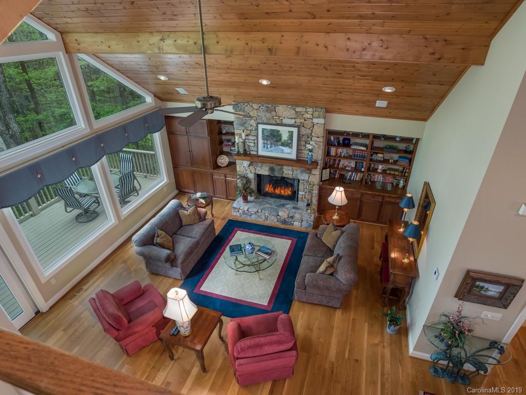 113 Little Cherokee Ridge Hendersonville, NC 28739 - Photo 18 of 37 Gallery Image 18
