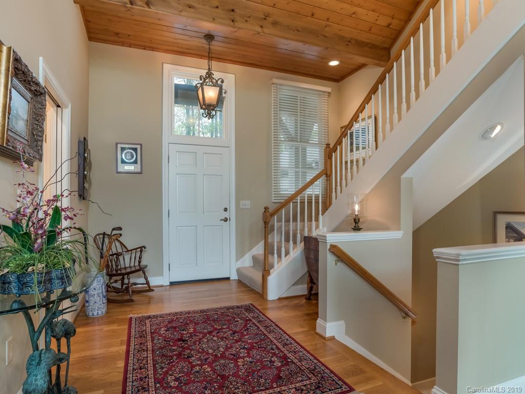 113 Little Cherokee Ridge Hendersonville, NC 28739 - Photo 3 of 37 Gallery Image 3
