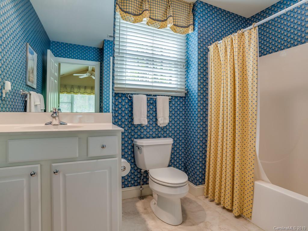 113 Little Cherokee Ridge Hendersonville, NC 28739 - Photo 21 of 37 Gallery Image 21