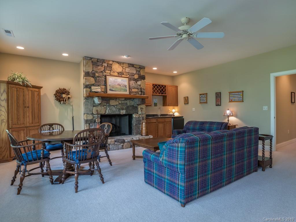 113 Little Cherokee Ridge Hendersonville, NC 28739 - Photo 23 of 37 Gallery Image 23